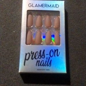 Glamermaid Press on Nails